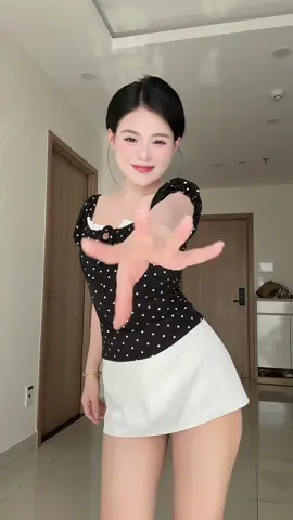 Flop qài luânnnnn😭😭😭( Váy em có quần bảo hộ nha tiktok) dc:@Thư Thor ᐢ. .ᐢ 