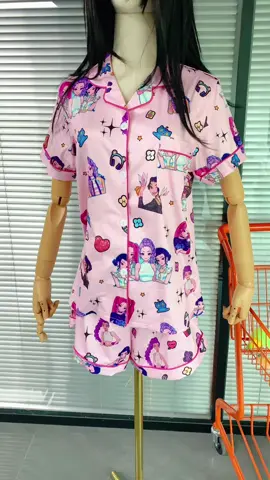 How good are these to wrap up for Christmas !!!#fyp #viral #fyp #spotlight #tiktokmademebuyit #giftideas #tiktokshop #tiktokfinds #foryou #sleepingclothes 