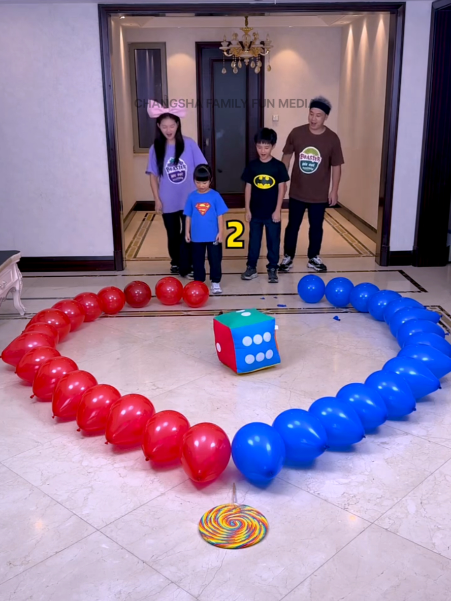 Balloon popping challenge, so exciting, let’s play it during the National Day holiday!!! #family #game #Trending #funnyvideos #funny @TikTok 