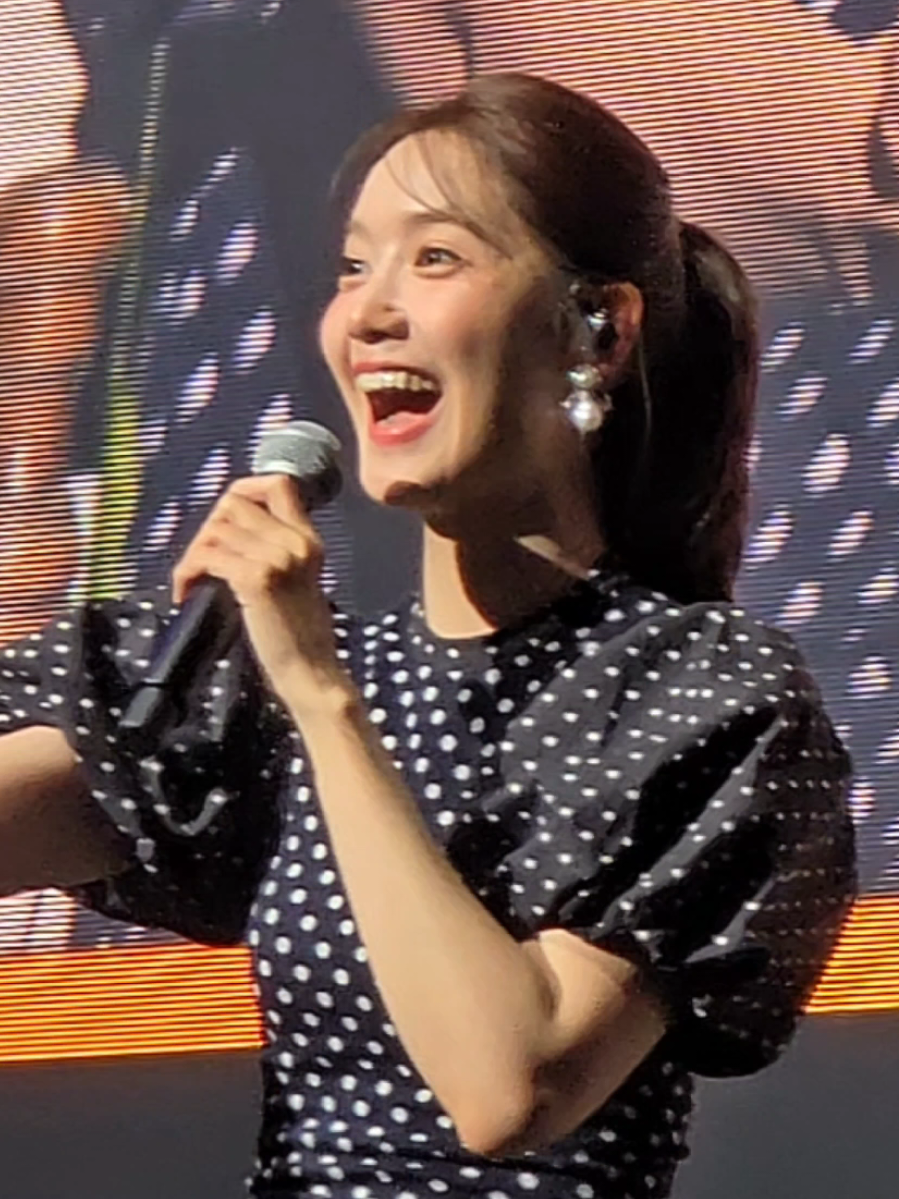 250928YOONAペンミ横浜(夜)✨ジェスチャーゲーム💫(A:Gee→包丁→スタンガン) #yoona #소녀시대 #snsdyoona #ユナ #윤아 