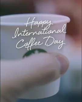 พรุ่งนี้ (1 ต.ค. 68) มาร่วมฉลองวันกาแฟสากล ☕ พร้อมรื่นรมย์กับกาแฟขนาด 4 ออนซ์ ฟรี ตั้งแต่เวลา 13.00 น. - 14.00 น. พร้อมกันทั่วประเทศ ที่ร้านสตาร์บัคส์ทุกสาขานะคะ ✨ พิเศษ! มาพบกับน้องหมี Starbucks Bearista ที่จะมาร่วมแจกกาแฟ ที่ 2 สาขา 🐻 สามย่าน มิตรทาวน์ เวลา 11:00 น. 🐻 เอ็มควอเทียร์ เวลา 13:30 น. *ยกเว้นบริการ Drive Thru, การสั่งผ่าน Starbucks® TH app และบริการจัดส่งทุกประเภท *เงื่อนไขเป็นไปตามที่บริษัทฯ กำหนด #StarbucksTH 