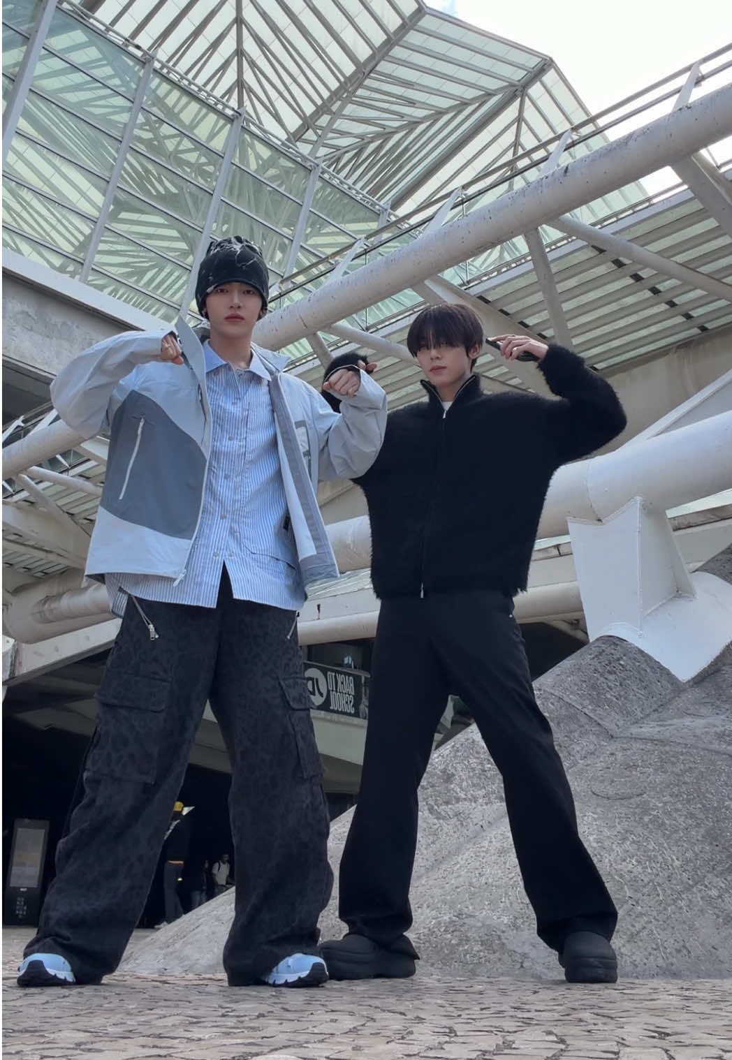 pause ❚❚ #ZEROBASEONE #ZB1 #제로베이스원 #ZHANGHAO #HANYUJIN   