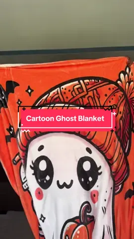 #ghostblanket #spookyseasonvibes #cuteandcozy #tiktokshopcreatorpicks #cozyhomedecor