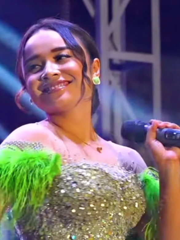 SESAL COVER TASYA ROSMALA. #dangdut #musik #fyppppppppppppppppppppppp #tranding #virall 