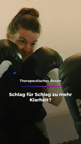 Das Leben in Leipzig ist bunt und abwechslungsreich – aber auch laut, stressig und voller Reize. Umso wichtiger sind Orte, an denen Körper und Geist zur Ruhe kommen können. Eine ungewöhnliche Methode sorgt dabei für Aufmerksamkeit: therapeutisches Boxen. Hier geht es nicht ums Gewinnen oder Verlieren, sondern um Achtsamkeit und Stressabbau. #boxen #therapie #sachsen #sport 
