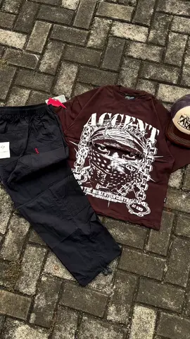 Eyes wide, truth inside! #accentambios #fyp #brandlokal #streetwear #boxyoversize 
