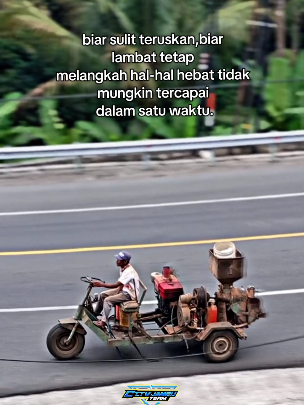 Semangat buat semua kawanku 🫂 📍 Tikungan Jambu Kabupaten Semarang Jawa Tengah  #cctvjambusisihkidul #tikungankalimalang #potretjalanan #nangkakalimalang #cctvdongkarepoyi 