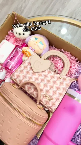 🍀G2G 10.10 BIG SALE 🎉 Jangan sampai kamu kehabisan paketan cuan ini~ SET 5pcs Glass Skin nya G2G bisa bantu mencerahkan sekaligus bikin pangling!🤭✨ Cus cus checkout di TikTok live 💖  #G2G #Glad2Glowpromo #bigsale #SET5pcsGlowing #glowingskin 
