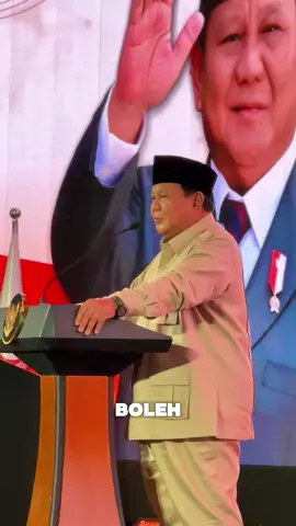 Alhamdulillah, pada agenda penutupan Musyawarah Nasional ke VI PKS kemarin, kami mendapat kehormatan atas kehadiran langsung Presiden Republik Indonesia, Bapak Prabowo Subianto. Kehadiran beliau menjadi penyemangat tersendiri bagi seluruh kader dan struktur PKS dari seluruh penjuru tanah air. Dalam pidatonya, Presiden Prabowo menyampaikan apresiasi atas langkah PKS bergabung dalam koalisi. Terlebih saat diminta memberikan rekomendasi nama menteri, PKS justru mengusulkan sosok teknokrat, bukan politisi. Alhamdulillah, kebijakan di era Kepemimpinan Ketua Majelis Syuro Habib Salim Segaf Aljufri dan Presiden PKS @syaikhu_ahmad_  tersebut kini terbukti membawa kinerja yang sangat baik dalam satu tahun terakhir. Semoga bisa konsisten terus untuk Prof. @prof.yassierli.  Kami juga memberikan apresiasi atas capaian pemerintahan di bawah kepemimpinan Presiden Prabowo Subianto, khususnya dalam kiprah aktif beliau di berbagai forum internasional. Peran Indonesia yang semakin aktif dan dihormati dunia adalah modal penting untuk terus memperjuangkan kepentingan rakyat dan kemanusiaan di tingkat global sebagaimana amanat Pembukaan Undang-Undang dasar 1945.  Semoga sinergi antara pemerintah, partai politik, dan seluruh elemen bangsa terus terjaga demi Indonesia yang lebih adil, sejahtera, dan bermartabat. Allahuakbar, Merdeka!