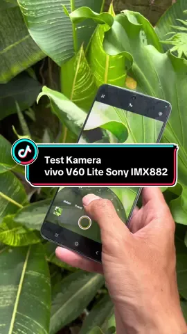 Urat daun sekecil ini aja masih kelihatan jelas! 🌿✨ Kamera 50MP Vivo V60 Lite bikin detail tetap tajam, warna tetap natural, dan hasil foto makin hidup. #vivoV60Lite #GayaOnGameOn #vivoV60xFreeFire #GenLite