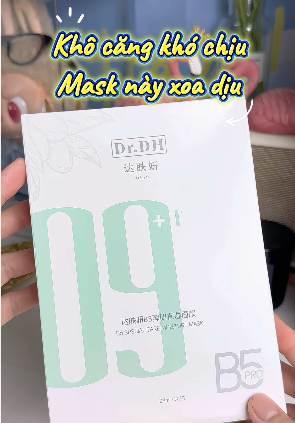 Mặt nạ Dr.DH tinh giản chỉ 9 thành phần tự nhiên, an toàn tuyệt đối cho da nhạy cảm. Kết hợp Centella Asiatica, dầu olive, Panthenol và Hyaluronic acid siêu nhỏ, mang đến hiệu quả phục hồi, làm dịu và cấp ẩm sâu.  #DrDH #XịtKhoángB5DrDH #XịtKhoángNướcDầuDrDH #DaNhạyCảm #ĐắpCứuNguyTứcThì    					