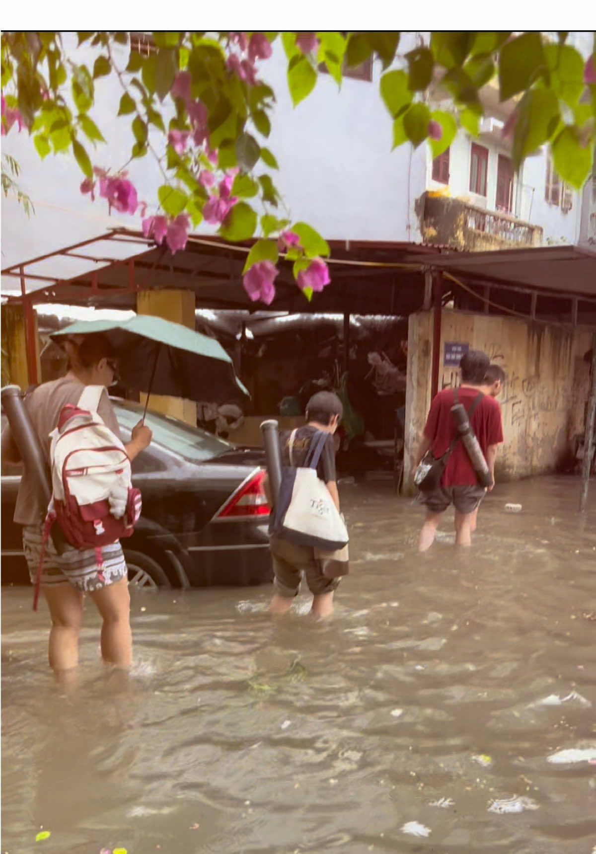 Lụt trường ❌  Lụt bài ✅ #mythuatcongnghiep #mtcn #j4f  #mtcner #bão 