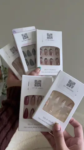 So inlove with this press on nails!💅 #nail #pressonnail #fakenails #fyp 