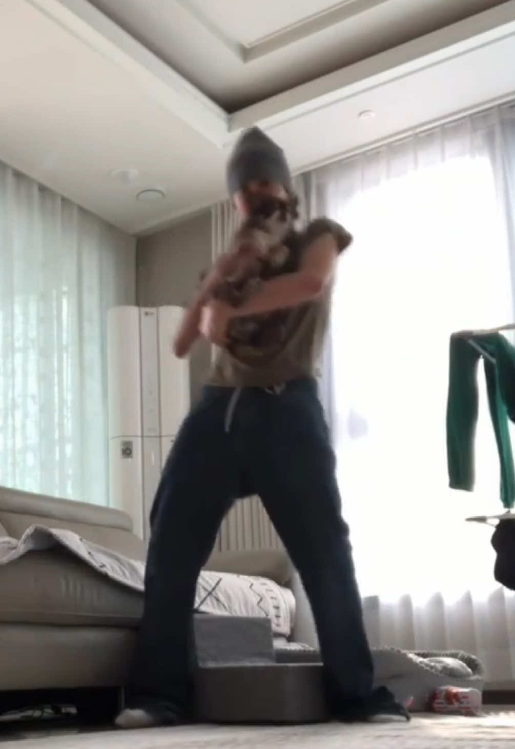 Keonho with cookie 😭😭 #keonho #cortis #kpop #fyp #코르티스 @CORTIS 