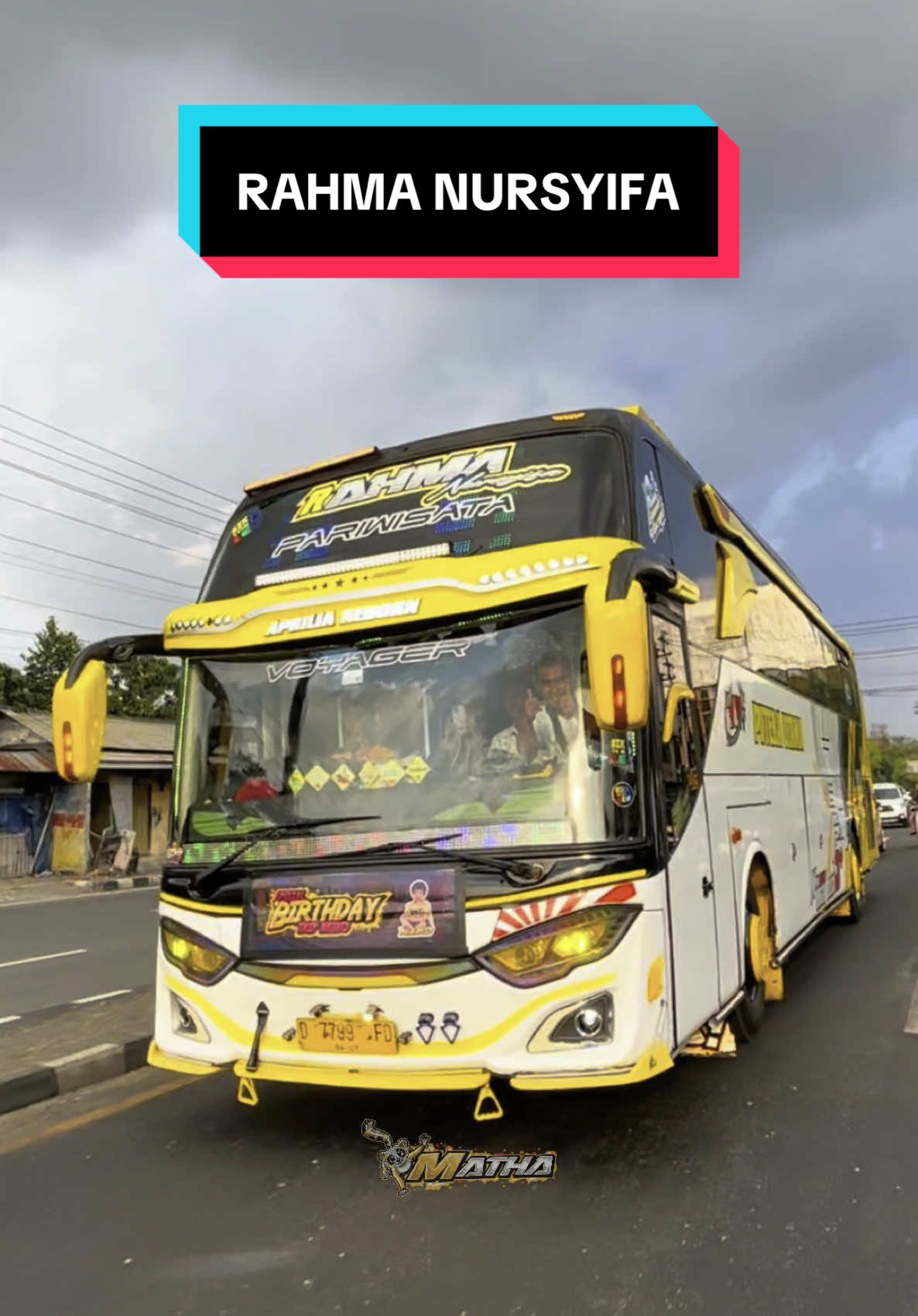 Ini kan Bus yg hari Minggu kemarin kalian tunggu 😍 @tomi rahma nursyifa02 @mangyadiapriliastyle #busviral #busmania #Busmaniacommunity #basuri #kontenkreator #matha #athahakim244 #akudanbus #puterautama #fyp 