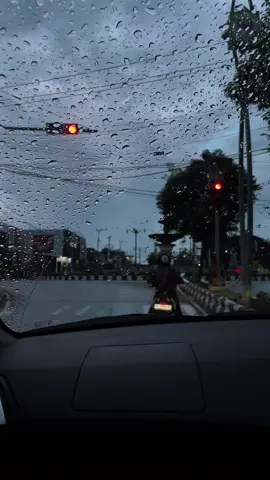 🌧️🌧️🌧️ #muarateweh #baritoutara #fyp #hujanvibes #bundaranbupatimuarateweh 