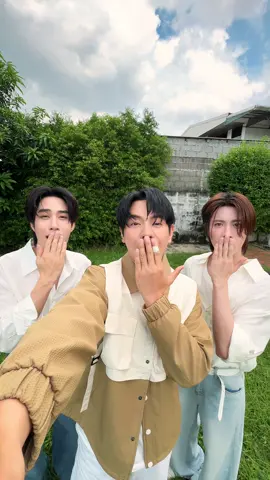 “ไอซ์ ศรัณยู” ยังอึ้งขนาดนี้ แฟนๆจะอึ้งกันขนาดไหน 🫢💗 เมื่อได้ฟัง Live Session สุดพิเศษจาก ICE SARUNYU X TLEFIRSTONE  🎧 ฟังได้แล้วตอนนี้ ที่ GRAMMY GOLD OFFICIAL #แค่เป็นห่วงเธอ #แค่เป็นห่วงเธอ_ICEftTFO #ไอซ์ศรัณยู #เติ้ลเฟิร์สวัน #แกรมมี่โกลด์ @IceSarunyu  @ว้อทอีฟ - What if  @Firstone 