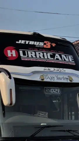 Livery Limited editionnya Po Haryanto HM 021 “Hurricane” Tayu-Doyong PP @HURRICANE STYLE  #haryanto_mania #busmania #fyp #masukberanda #lewatberanda 