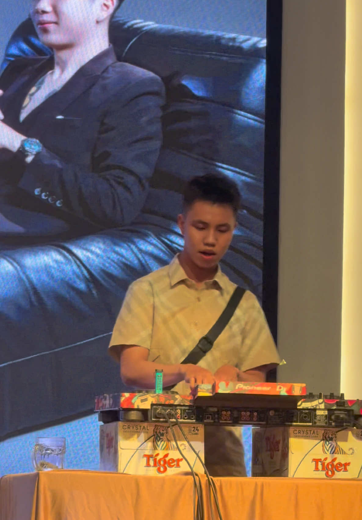 Đời nam nhii thì con phải tự đôi chân bước đii 🥰 #xh#dj