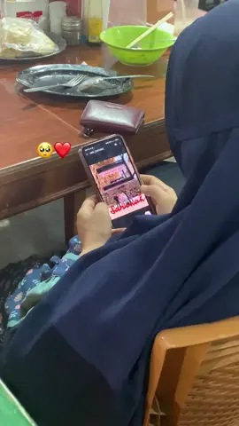 bersyukur banget punya umi di hidupku🥺❤️
