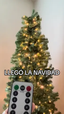Árbol de Navidad artificial preiluminado SHARECONN de 1.22-2.7 m con bisagras, delgado, con 100-450 luces blancas cálidas y 257-1000 puntas de rama, la elección perfecta de decoraciones para las vacaciones de Navidad, árbol de Navidad preiluminado, pared extraíble de acero metálico verde. #arboldenavidad #navidad #arbolitodenavidad🌲 