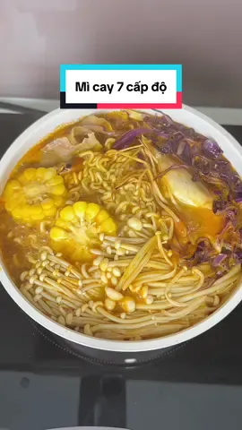 Trời mưa mưa có tô mì cay full topping thì nhức cái náchhh luônn nè. Mì Sasin phải nói là đỉnhhh #sasin #micaysasin #micay #thubinh1997 