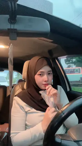 Jilbab sport 30rb an sekece ini 😝