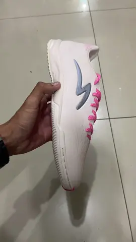 #acceleratorilluzion4proin #specs #kssporttangerang #sepatu #futsalspecs 