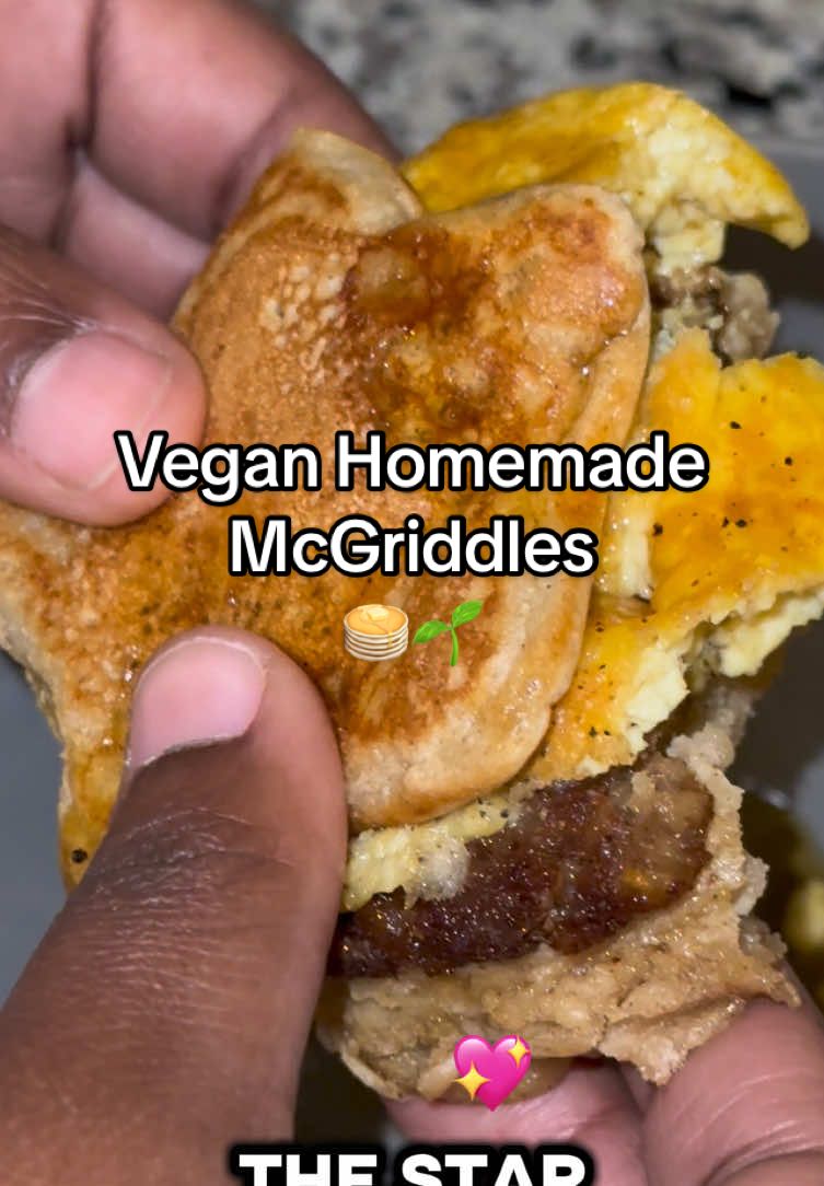 Vegan Homemade McGriddles for breakfast 😍😍🥞🤤 #hollyswoosh #veganmcgriddle #mcgriddle #vegantiktok 