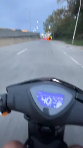 #fyp #nyc #bikelife #moped #centralprkwy 