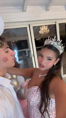 il mio principe in rosa si è meritato un bacio 💋 💕