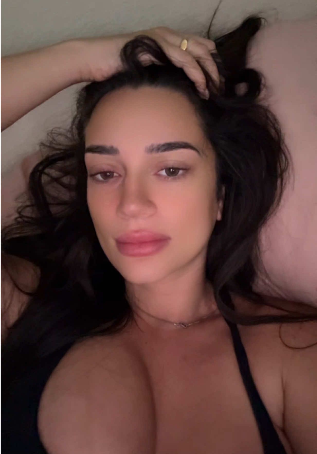 yesss girl keep giving us absolutely nothingggg <3 