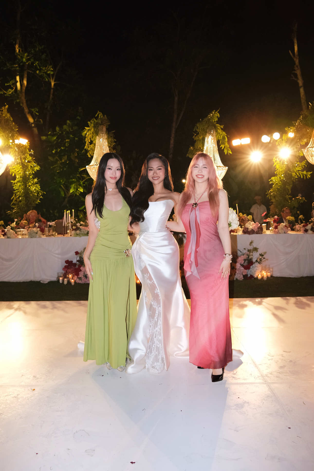 She’s the moment @sabronz0 🤍🕊️