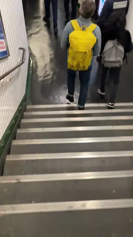 Metro life in Paris #paris #parisvibes #metro #dailyparis 