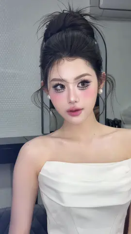 Tone hồng khói cho các cô dâu thích vừa xinh lại slay #linhjacemakeupacademy #huonghuongmakeup 