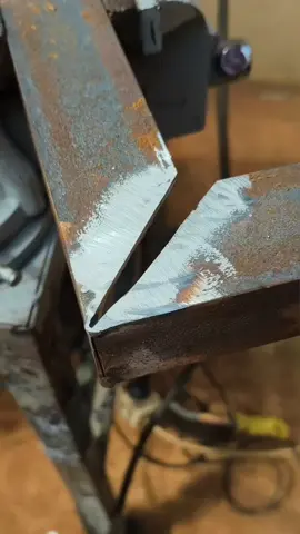 how old welders work with thin metal challenges #welding #welder #metalworking #fabrication