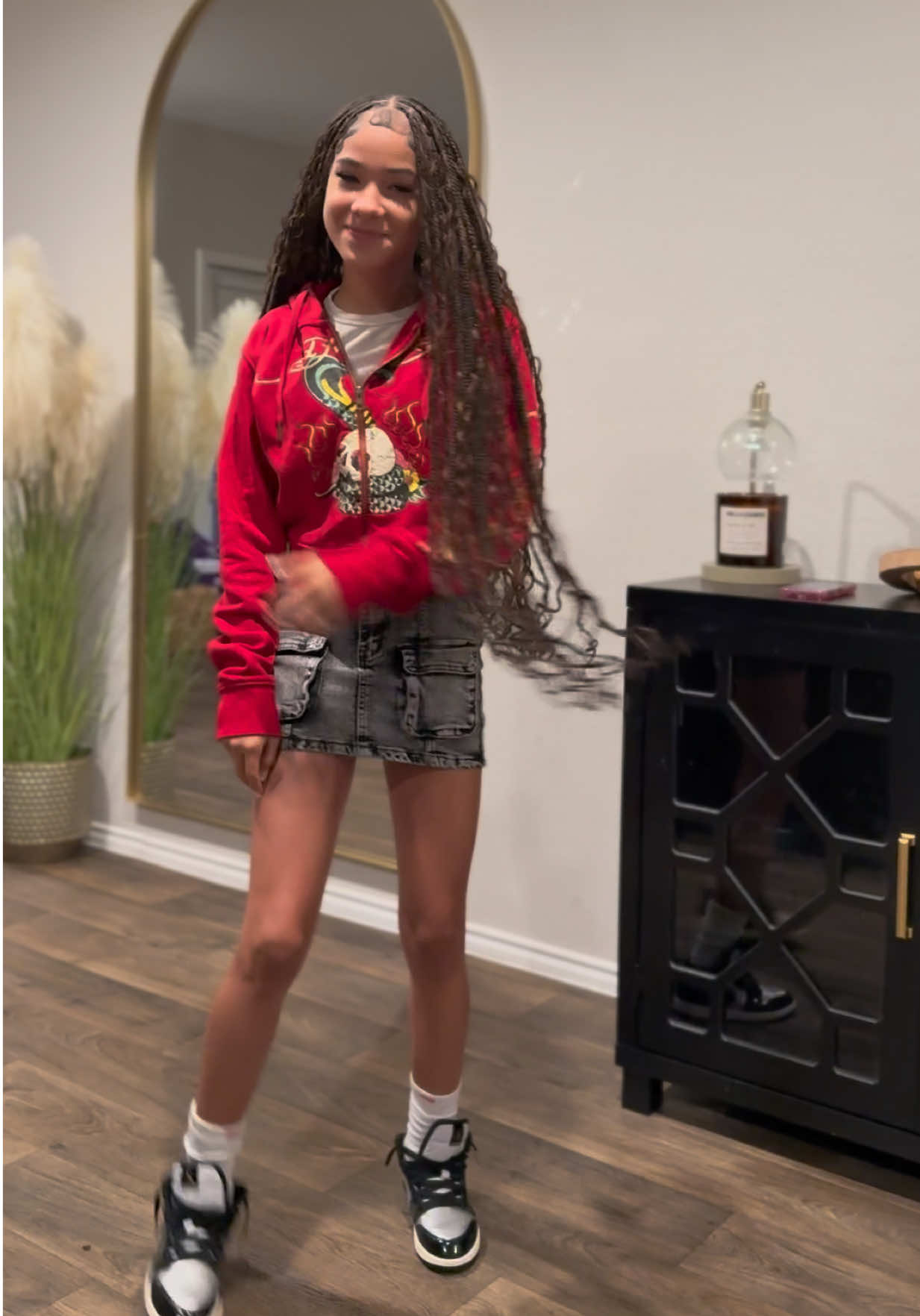 Yall know how @theetinyqueen get when she get her hair done 😂 #hairstyle #fitcheck #OOTD #familycontent #themcgregorfamily 