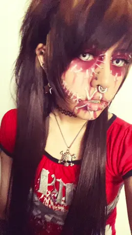 please tell me @EYEVOS OFFICIAL  #eyevos #emo #scene #fyp #piercing 