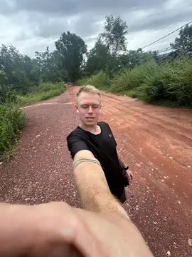 Running through Siem reap. 🤣 #danincambodia #siemreap #cambodia🇰🇭🇰🇭 #ilovecambodia🇰🇭❤️️🇰🇭❤️️🇰🇭❤️️ #khmertiktok🇰🇭 