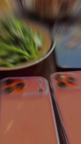 Ăn bữa cơm mà áp lực ngang #trending #thinhhanh #iphone17promax #vuive #xuhuong 