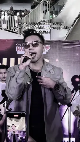 Semoga dia sadar ya🥹 🎶 Aku Berjanji @Fabio Asher  #fabioasher #akuberjani #akuberjanjifabioasher #musictiktok🎵 #liriklagu 