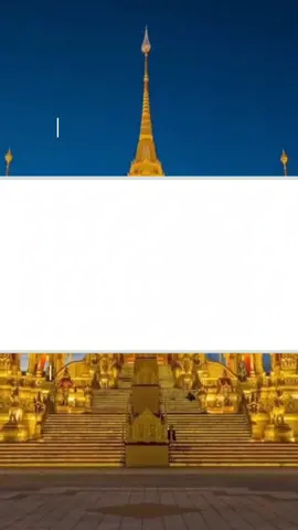 วันที่13ตุลาคมเป็นวันสวรรคตของพระบาทสมเด็จพระเจ้าอยู่หัวรัชกาลที่9 พระนามเดิม(สมเด็จพระเจ้าน้องยาเธอเจ้าฟ้าภูมิพลอดุลยเดช) เป็นพระราชโอรสของสมเด็จพระศรีนครินทราบรมราชชนนี(สมเด็จย่า) และสมเด็จพระอดุลยเดชวิกรมพระบรมราชชนก(เขียนย่อ) และเป็นพระราชอนุชาของคิงอานันทมหิดลและพระพี่นางเธอในรัชกาลที่9 เป็นรัชกาลที่๙ของราชวงศ์จักรี