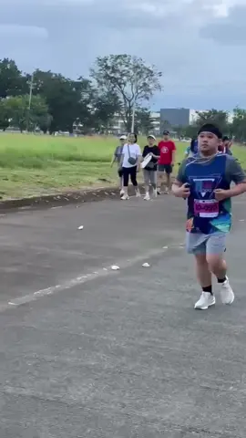 Feeling malakas sa takbuhan HAHAHA #retrorun2000 #fyp #Running #walk #CapCut 