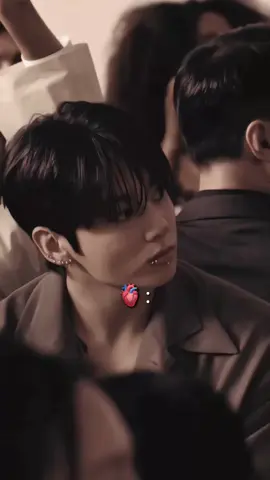 ye poetry mujhe achi lagi is liye post kar di🙃...  . . . . #fyp #jungkook #viralvideo #bts_official_bighit #dontunderreviewmyvideo 