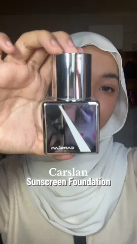 I lovee sunscreen foundation especially this one from @Carslanmy !! Dia bagi extra spf coverage sesuai untuk sunny days.  My shade is 01 porcelain which is a bit cerah for me. So korang yang with the same skin tone as me I cadang ambik 01 ivory! Jangan lupa add to cart dulu! #carslan #sunscreenfoundation #makeup #makeuptips #douyin 