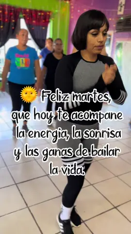 #CapCut feliz martes !!!#teamcel #zumba #mexico 