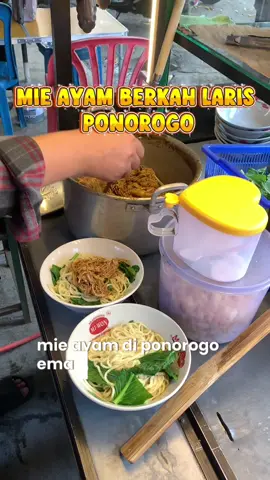 Rekomendasi Mie Ayam Enakk Full Daging Ayam cuma 8000 aja hanya di @MIE AYAM BERKAH LARIS PONOROGO 🤤🤤🤤 #ponorogo #kulinerponorogo #mieayamberkahlaris #mieayamponorogo #mieayam 