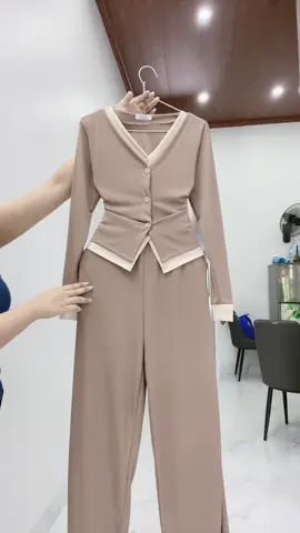 Xét bộ áo dài tay hót trend #xetbodep #xetbonuxinh #xetbohot #setboaodaitayquandai #setbohotrend #thoitrangnu #xuhuongtiktok  @Trần Nhung 
