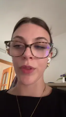 Salt shaker will always make me go feral #twerk #saltshaker 