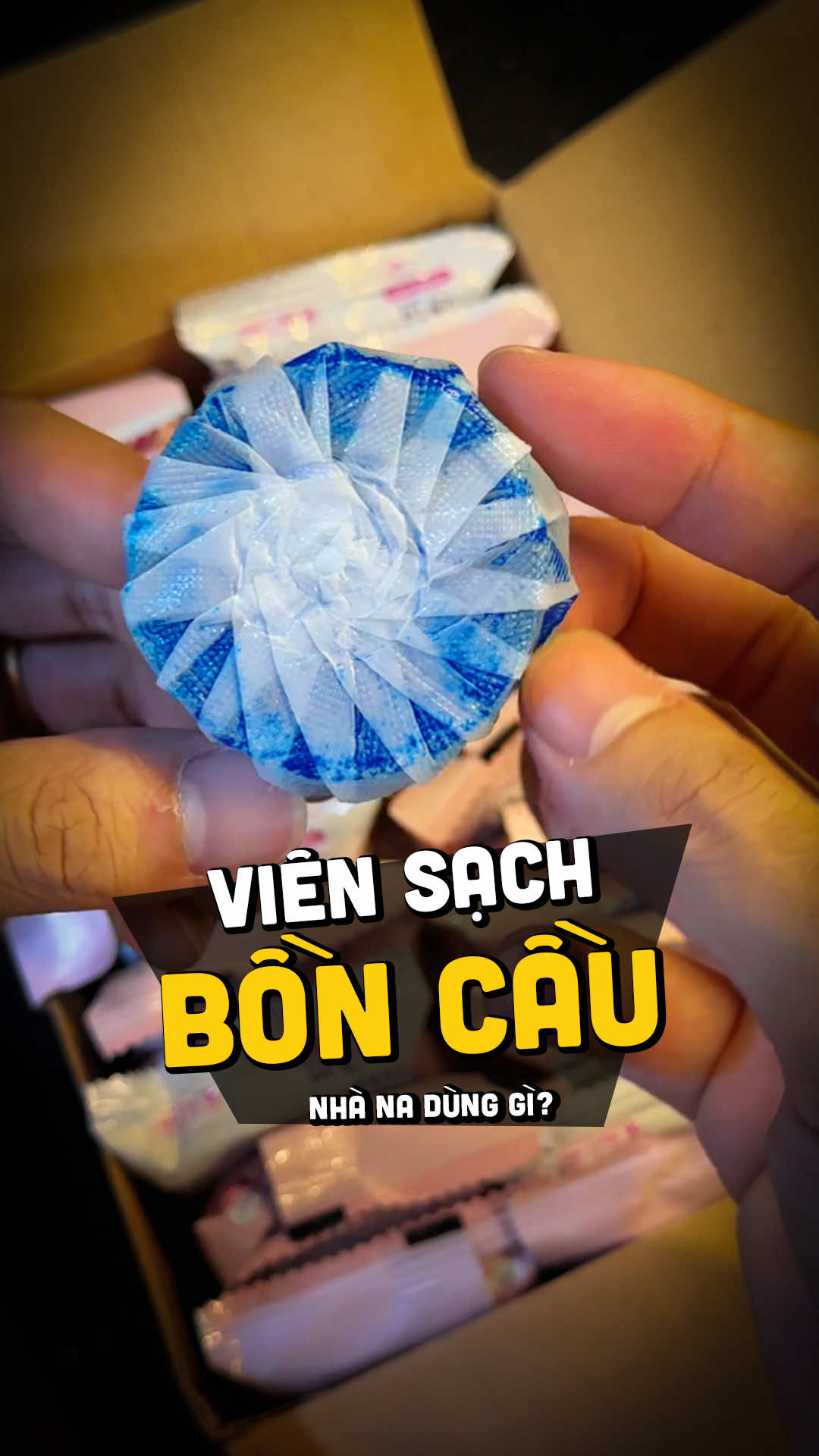 Viên sạch bồn cầu CleanZ, thả vào vùa thơm lại còn sạch hơn bao nhiêu, thích nhất là mùi rất thơm nha #nhanadunggi #viensachboncau #viensachboncaucleanz #aikomi #cleanz 